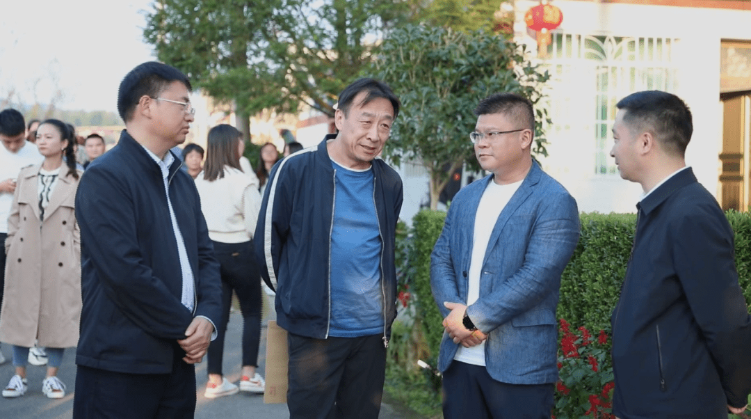 大型文旅探访节目《山水间的家》第二季摄制组走进枫香镇花茂村