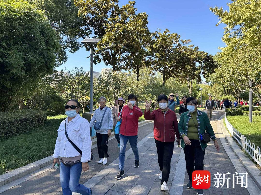 多彩活动迎重阳(重阳活动新闻稿)