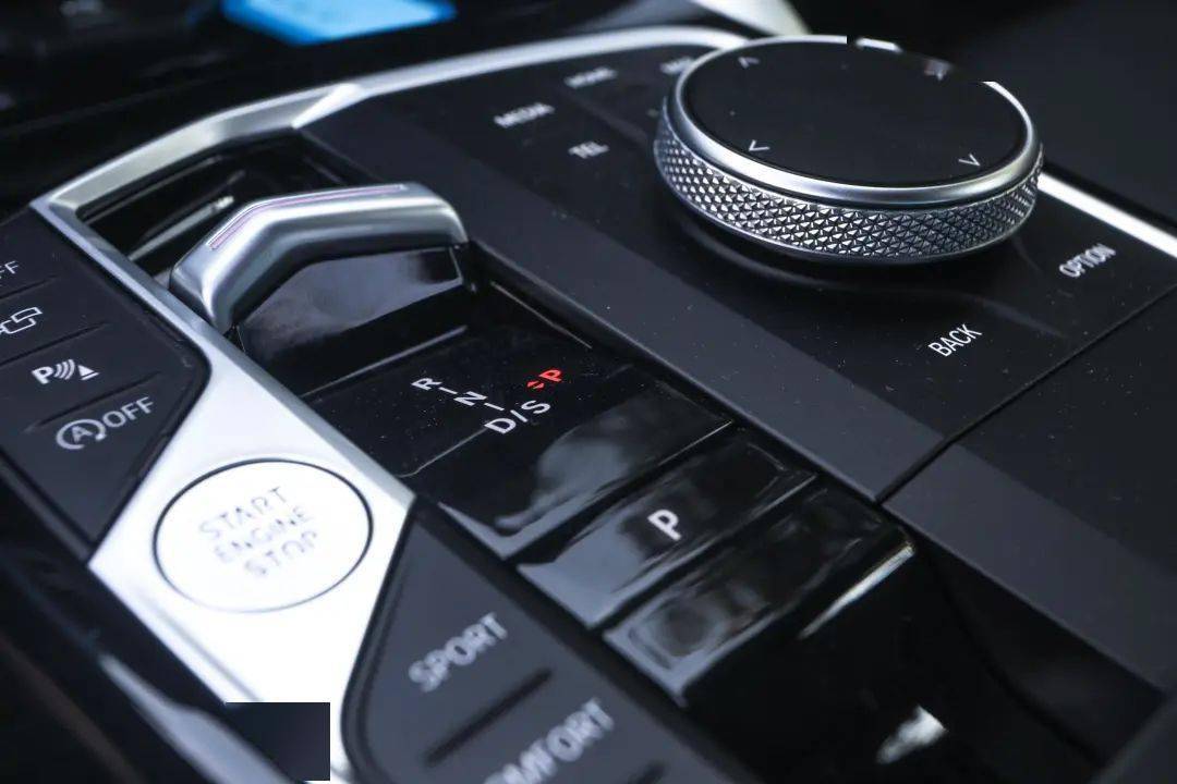 【车评】bmw m240i:优雅之下的性能怪兽_搜狐汽车_搜狐网