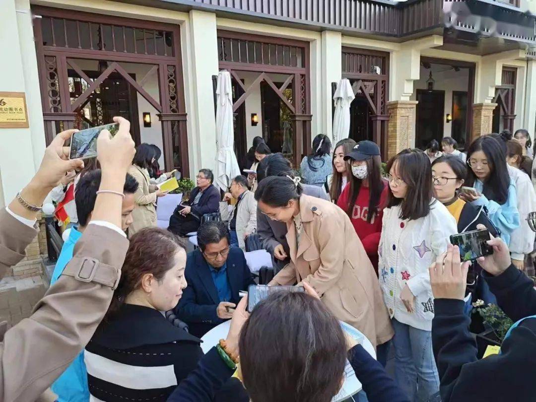 过有意义的人生 ——十三中教师作家伊宁分享谈_生活_季江勇_文学