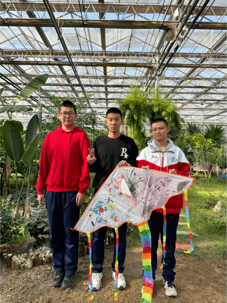 斑斓国际 | 呼市一中国际部日语班第四届"品味秋韵,悟语风筝"花鸟园