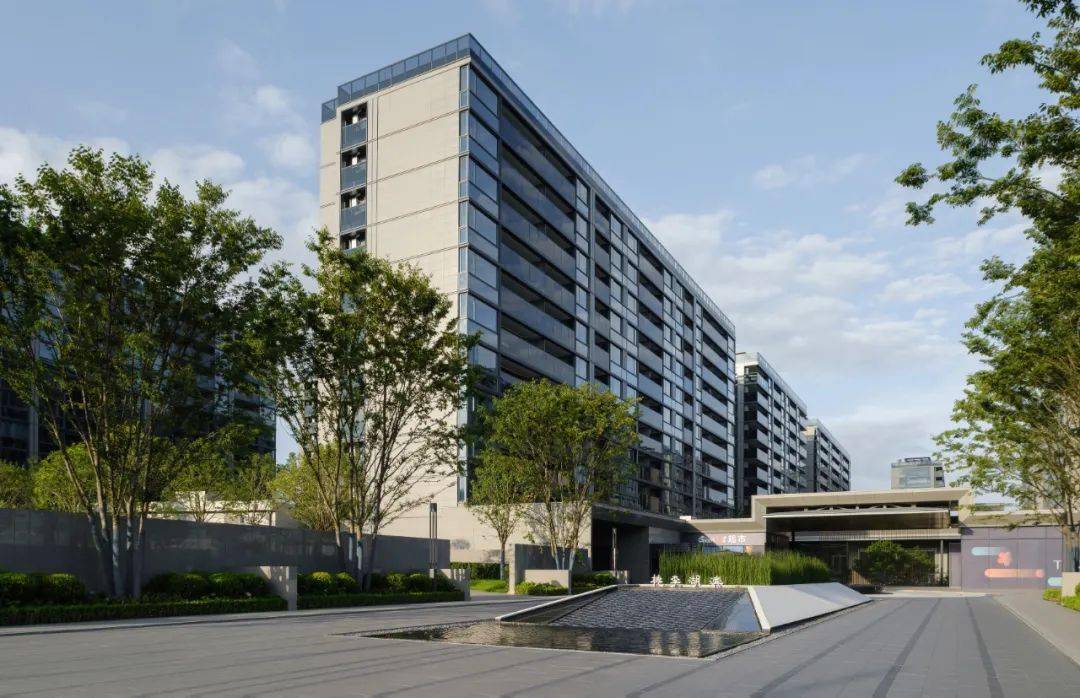 自然无界 乐享湖滨 | 临安蓝城桃李湖滨_空间_的设计_跌水景观