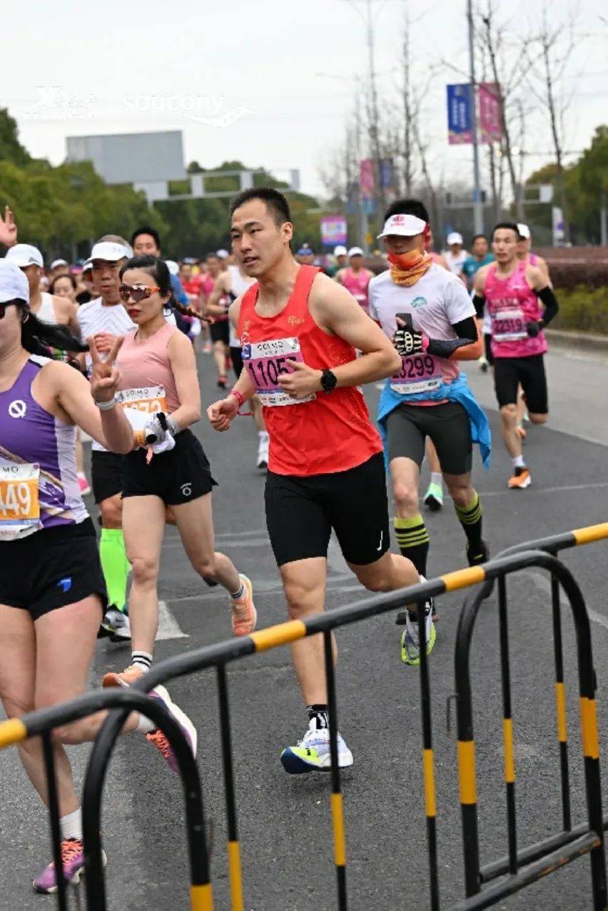 为了使大家在比赛中创造出更好的成绩,元大都马拉松冠军俱乐部还根据