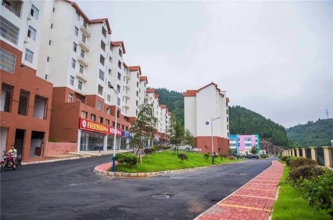 全国文明城市创建丨万山:打造有颜有质"宜居城"_仁山_公园_市民