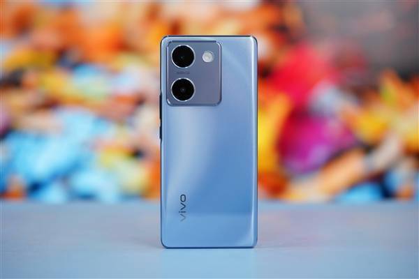 vivo史上最轻薄5000mAh手机！vivo Y100图赏(图6)