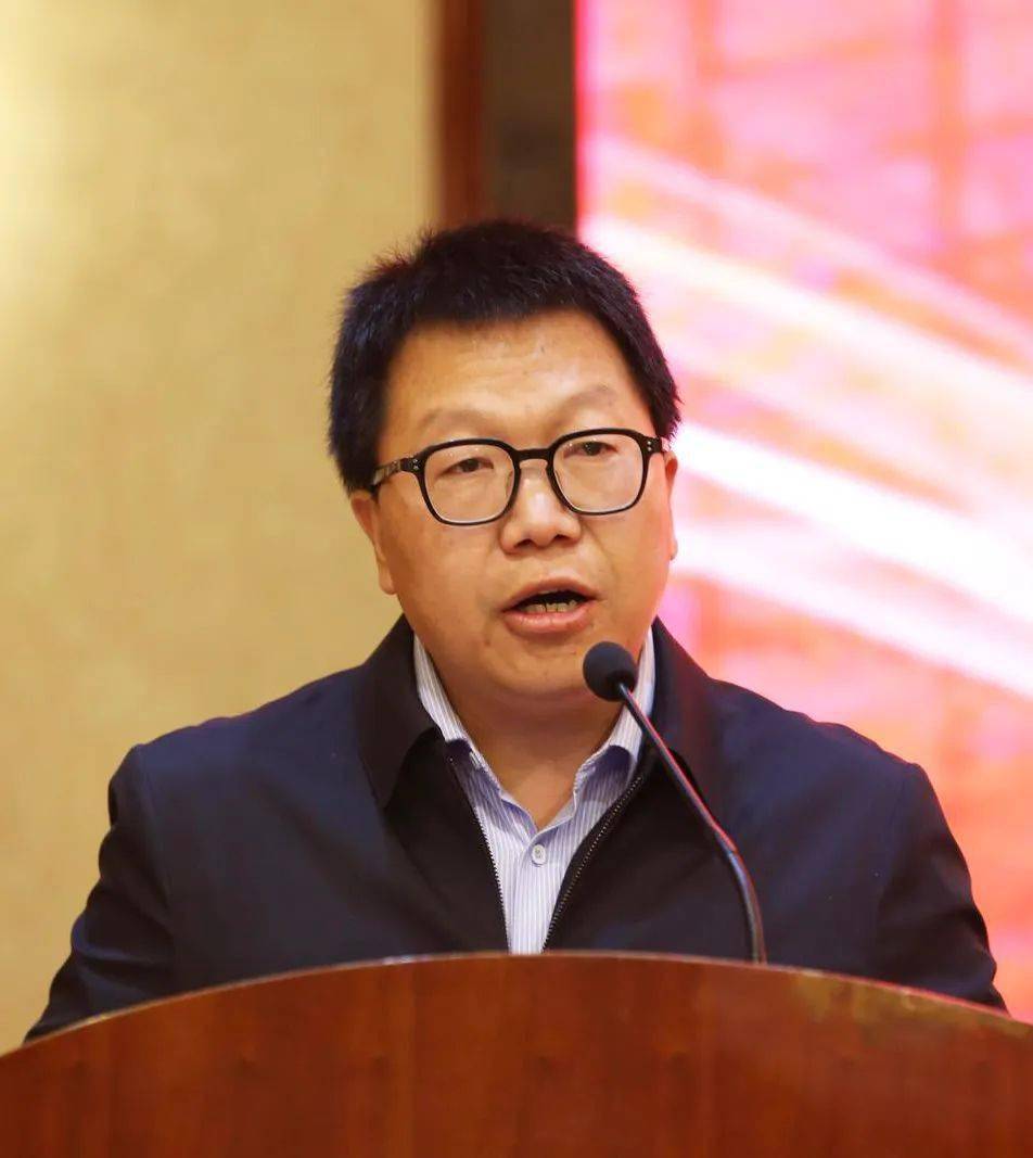 杨莹,周晓梅,张静虹,牛翔,王俊明8位学员代表交流分享了学习心得,并