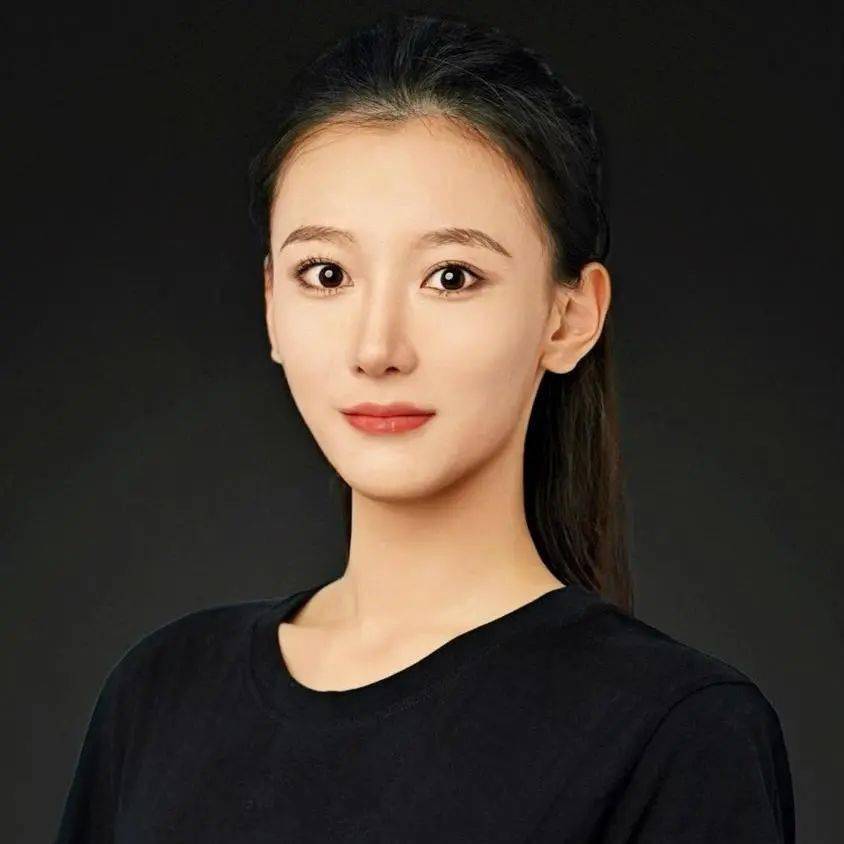契诃夫翻译:汝龙改编:伏伟峰导演:伏伟峰,依克桑·塔依尔舞台设计