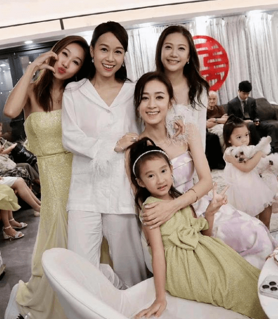 这是真怀孕了?_黄心颖_婚礼_汤洛雯