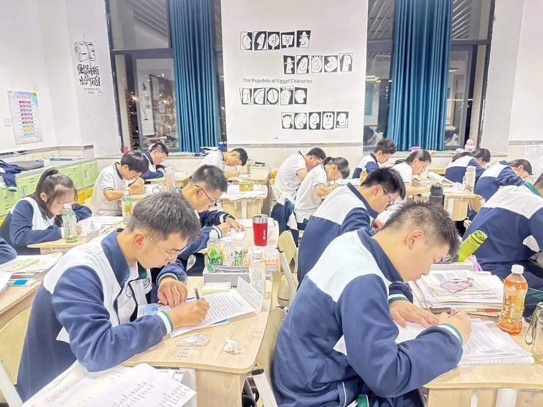 "英"你精彩,"语"你同行——2023年温州市第五十