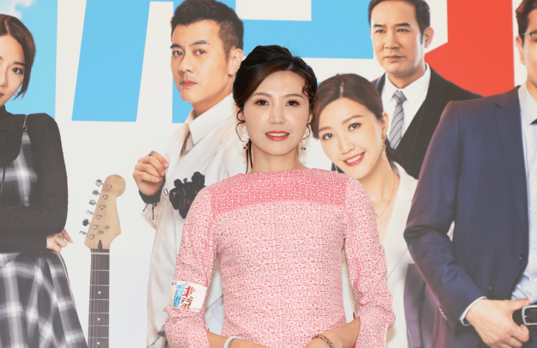 傅嘉莉神还原《少林足球》阿梅_吴若希_造型_吴业坤