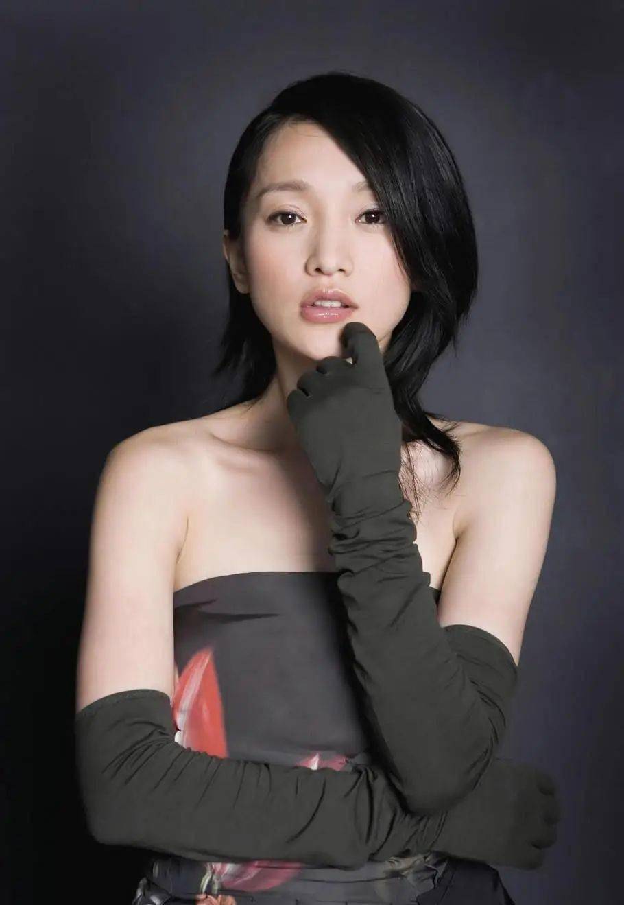 知名女星周迅不幸溺水!险些身亡心有余悸,所幸黄渤抢救及时