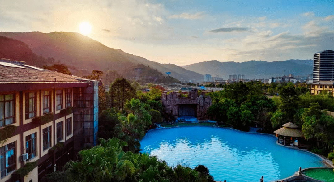 剑阁天赐温泉利州汤山女皇温泉举办"瑞雪兆丰年·广元过大年"系列活动