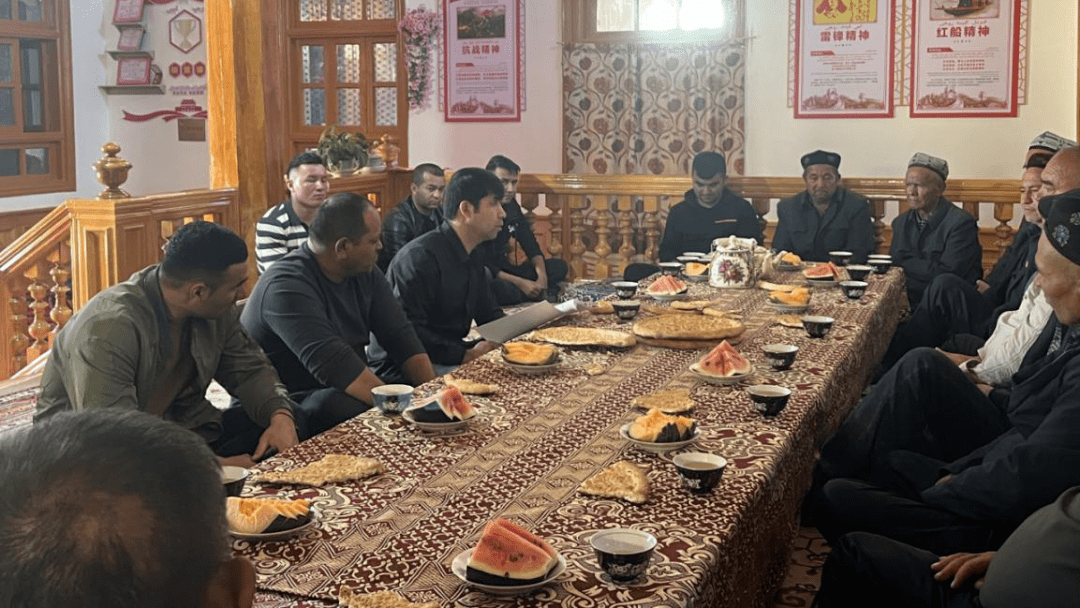 宣讲组先后深入上阿图什镇,阿扎克镇,松他克镇,格达良乡,光明街道