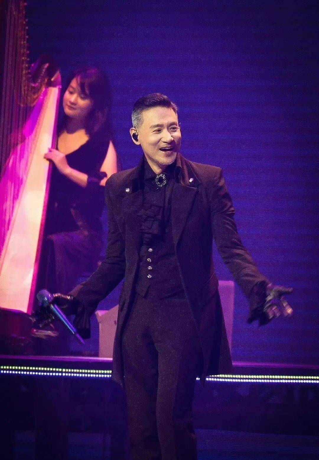 2亿元!张学友唱完,成都今年还有16场演唱会!_演出_观众_全国