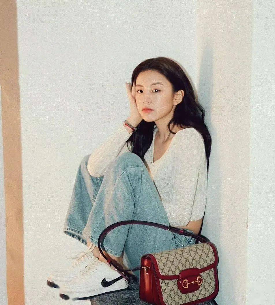 「球鞋女孩」来自韩国的女鞋友——高允真_nike_女神_sacai