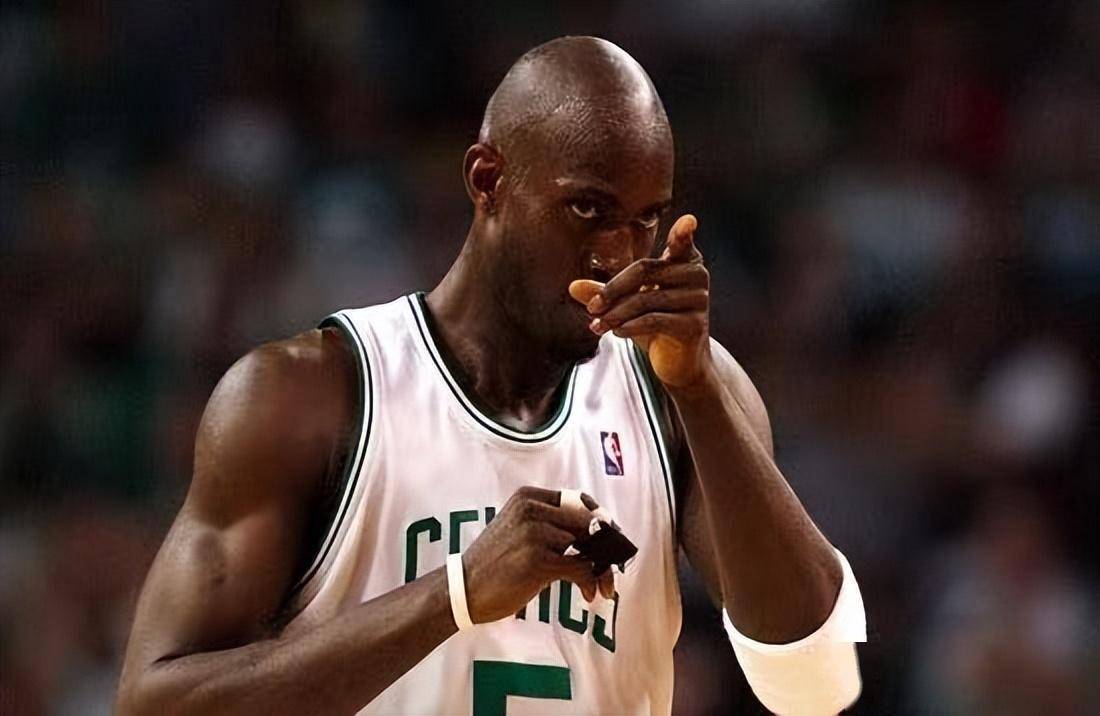 盘点nba最年轻的全明星球员:詹姆斯高居第二,榜首19岁就入选!