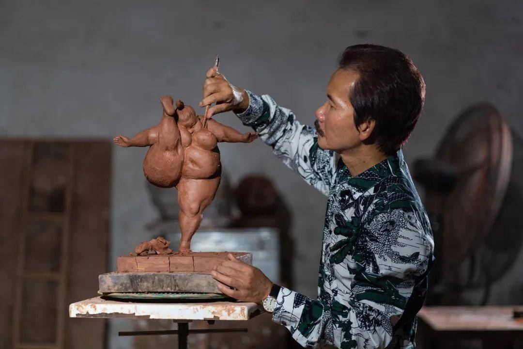 许鸿飞讲述:带"肥女"世界巡展十年,快乐互动讲好"中国故事"_展览_作品