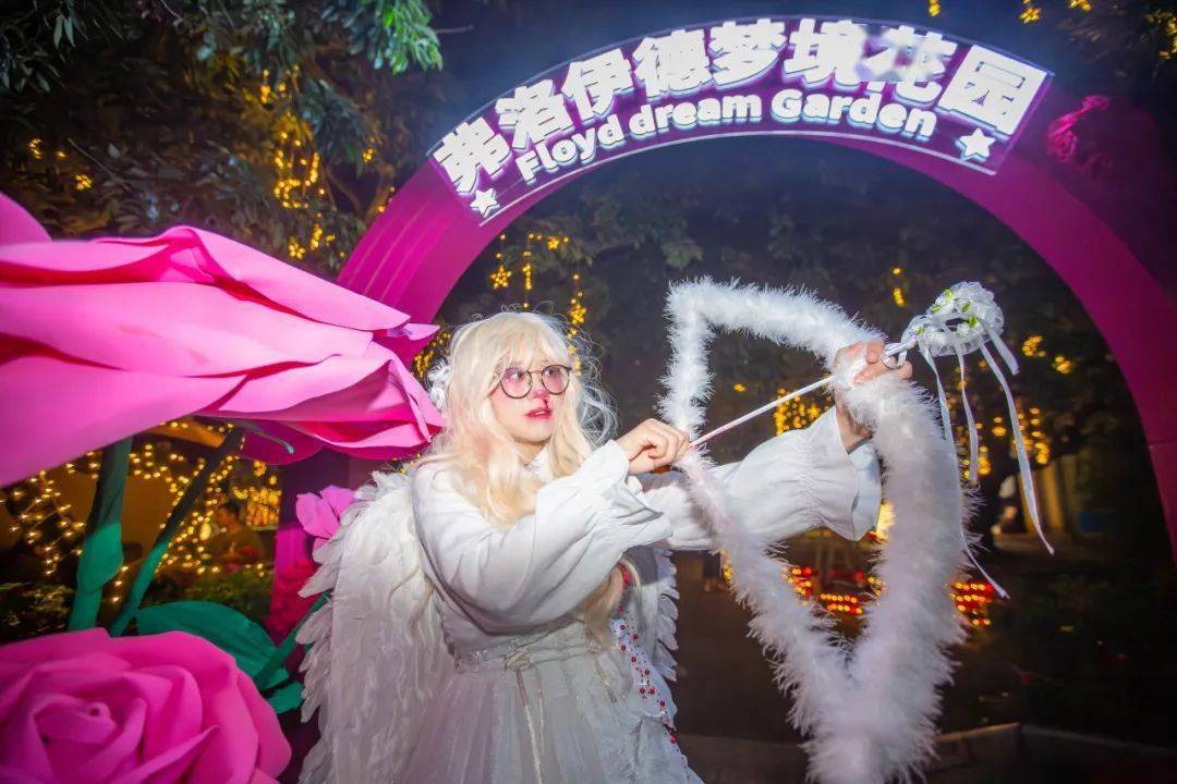 双人年卡338元!_世界_烟花_项目