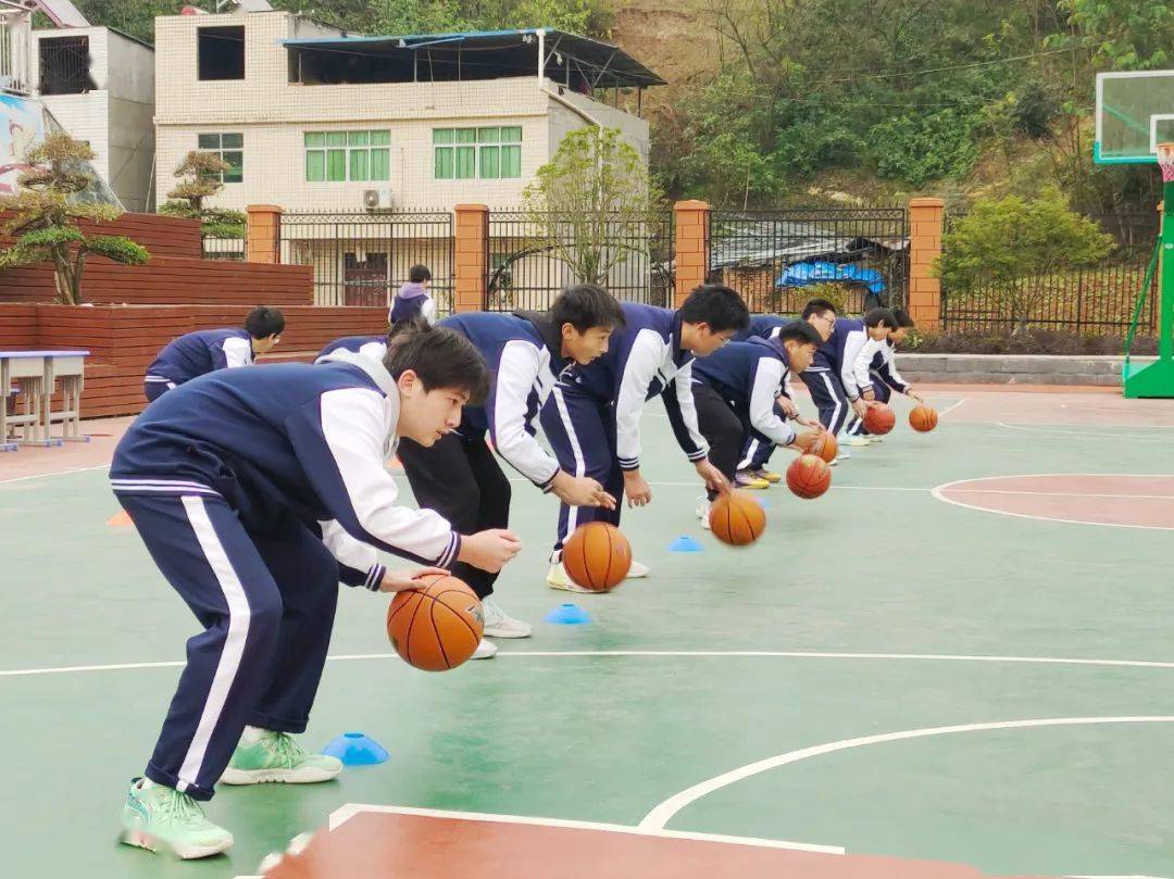 足球分级联赛启动仪式在观音镇初级中学举行