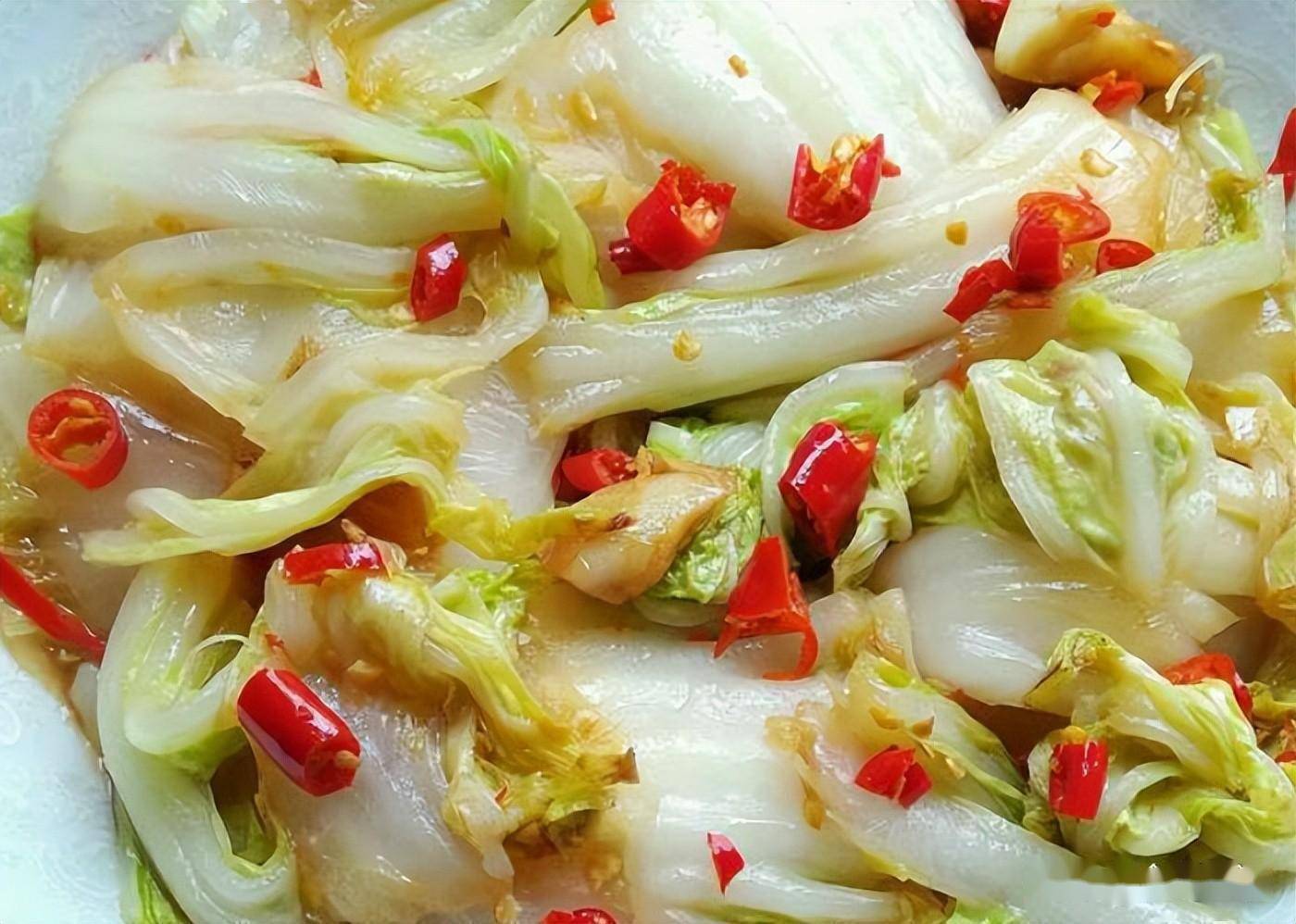 剁椒炒白菜,辣味鲜美,醇香四溢,回味无穷的家常菜