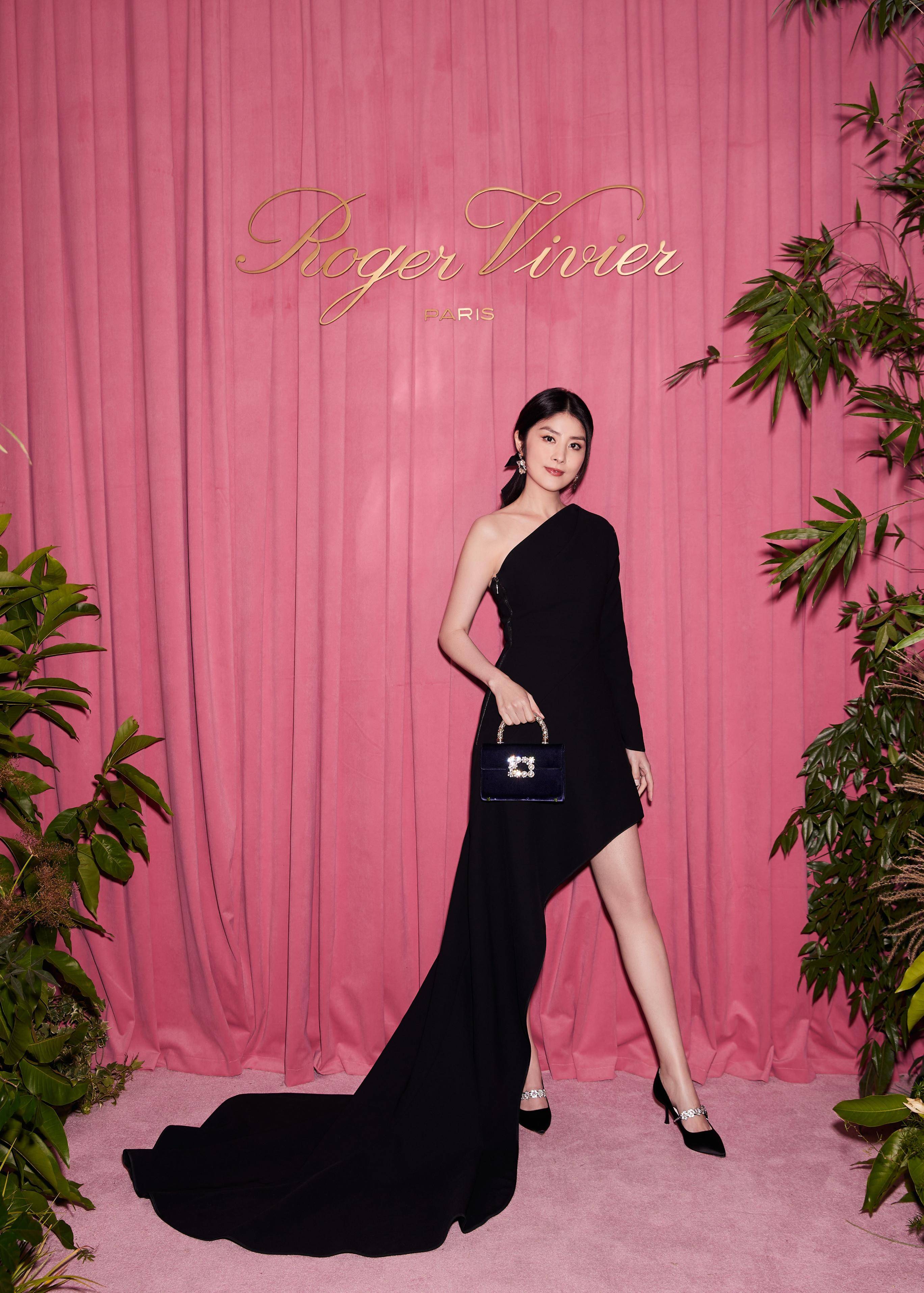 roger vivier les 07léments vivier无垠浪漫遐想 挚献熠熠经典