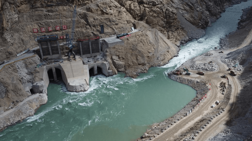 我国目前在建装机容量最大的水电站——金沙江旭龙水电站迎来重要节点