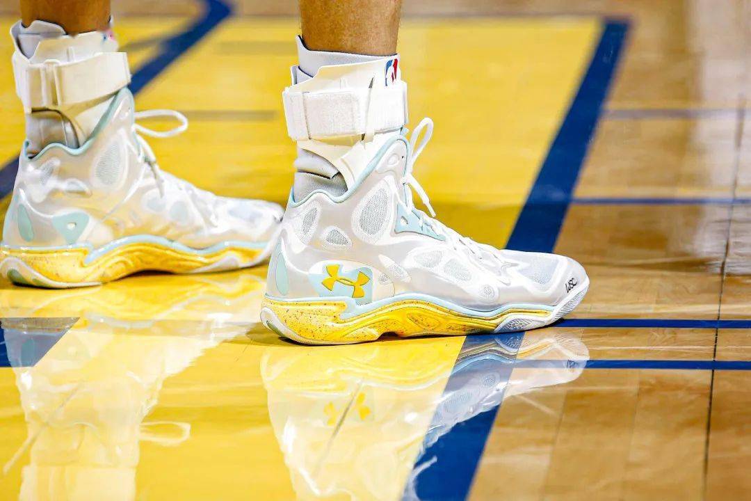 新配色曝光!库里上脚全新curry11!太稀有了……_now_詹宁斯_tuff