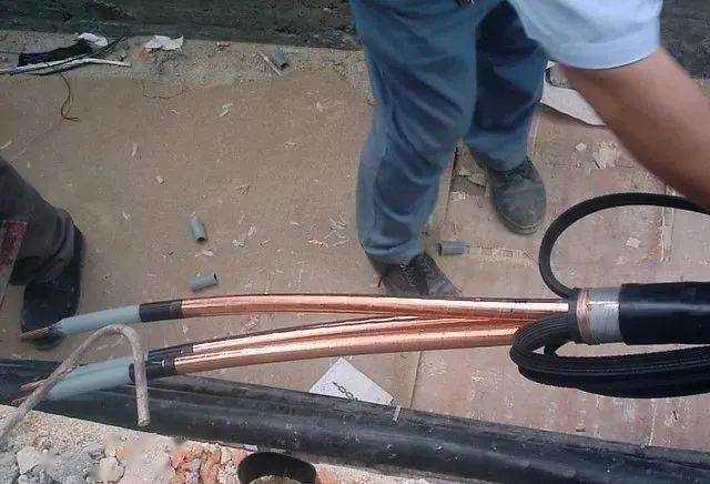 电力电缆头介绍及应用_接头_施工_绝缘