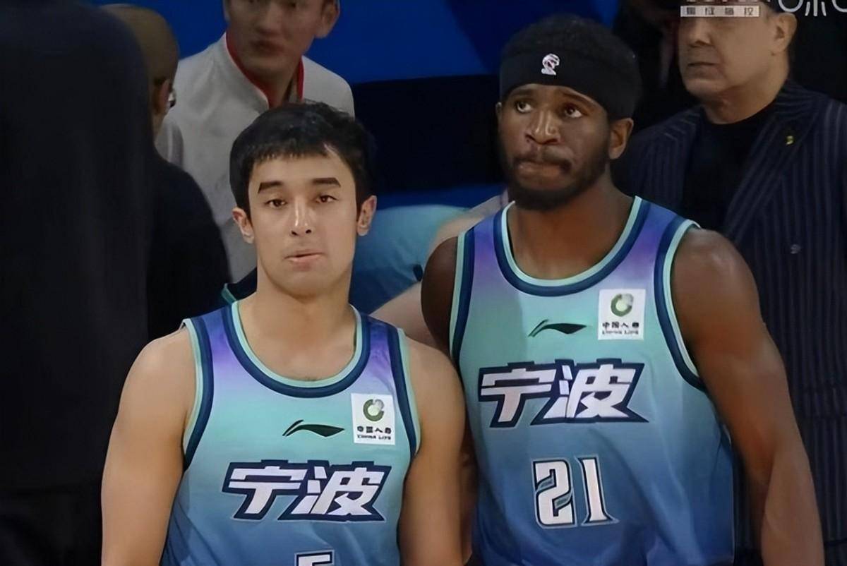 倒数第2掀翻上海队!阿的江上阵父子兵,阿尔斯兰打疯了