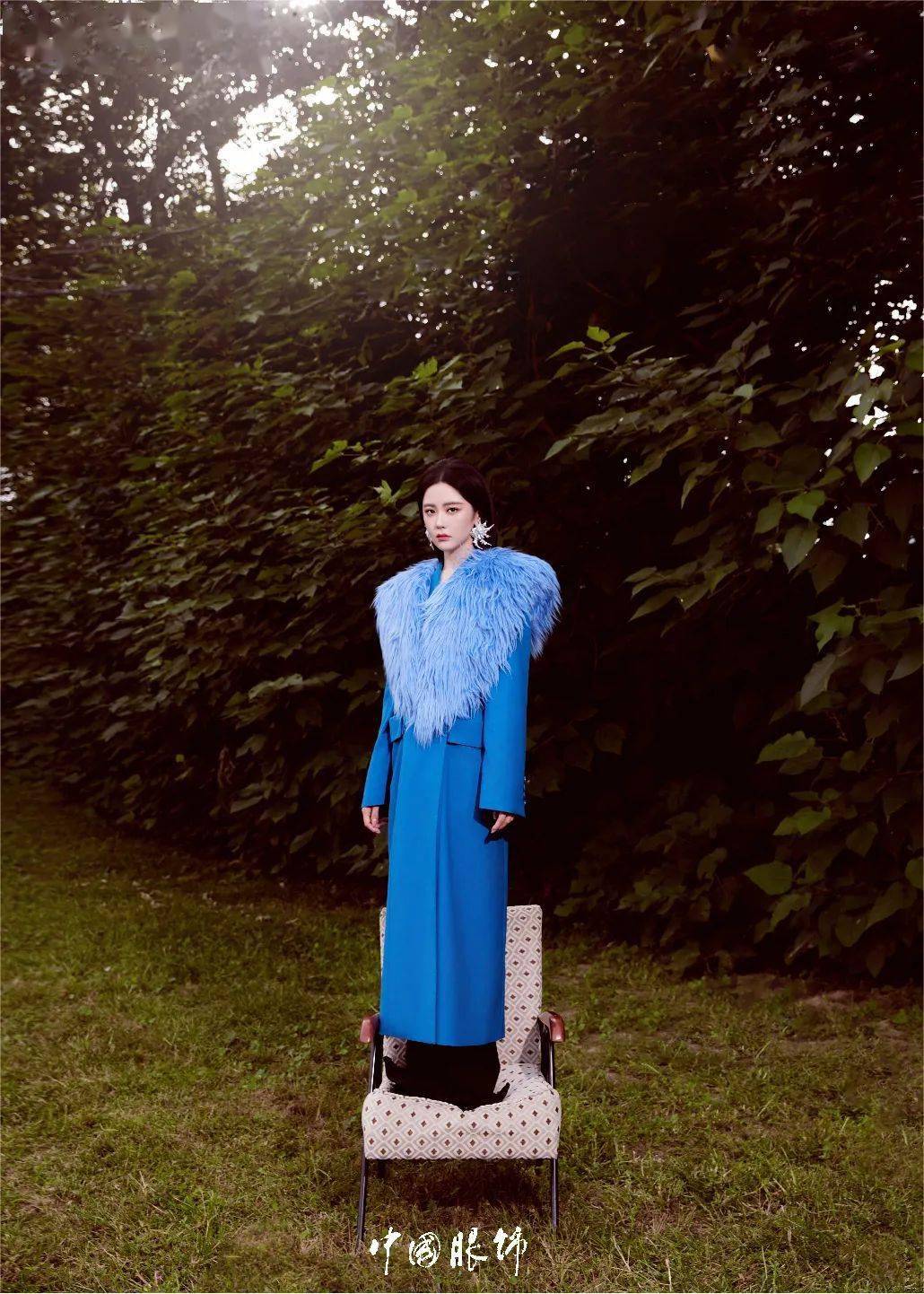 大衣:djfl耳饰:yvmin除了宠物的陪伴,王艺瑾也非常珍惜她和粉丝之间的