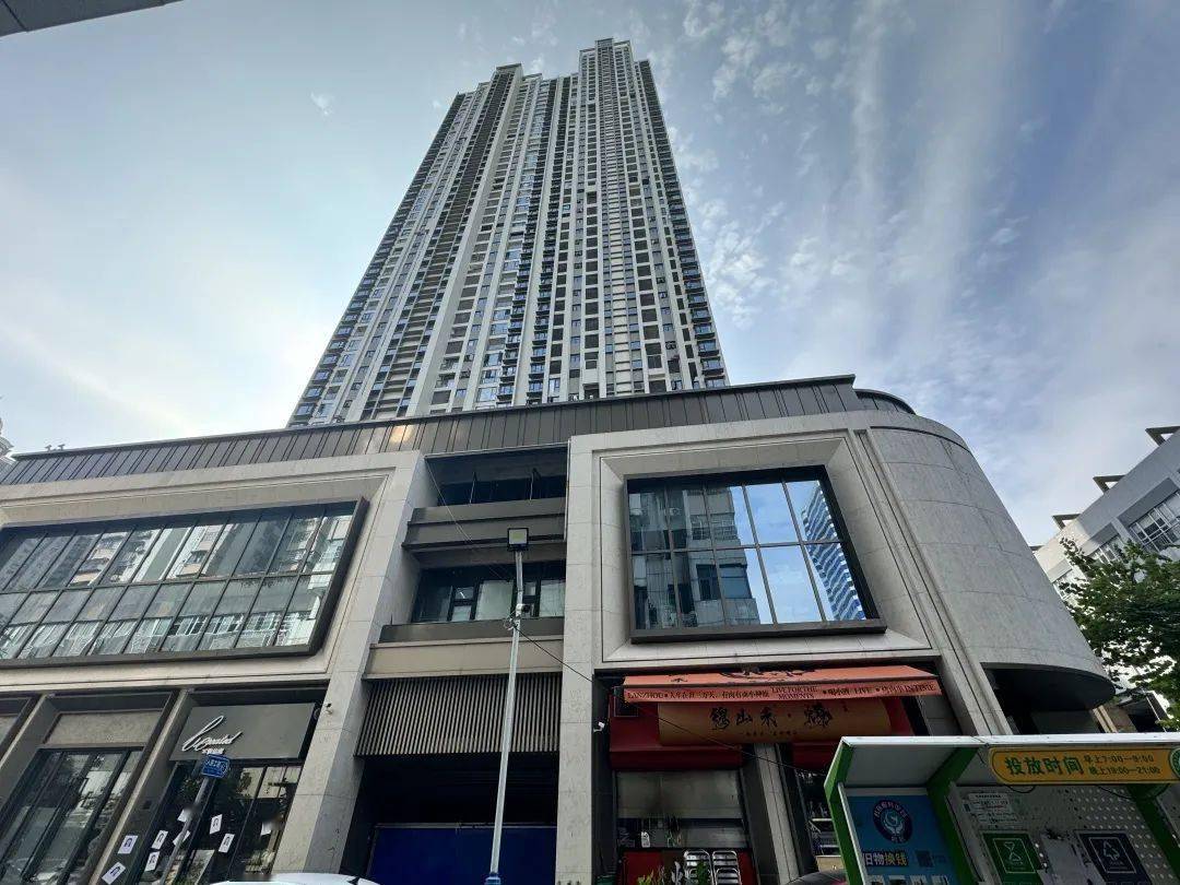 买了广州16万/㎡的豪宅,拿不了房产证!_业主_小区_大厦