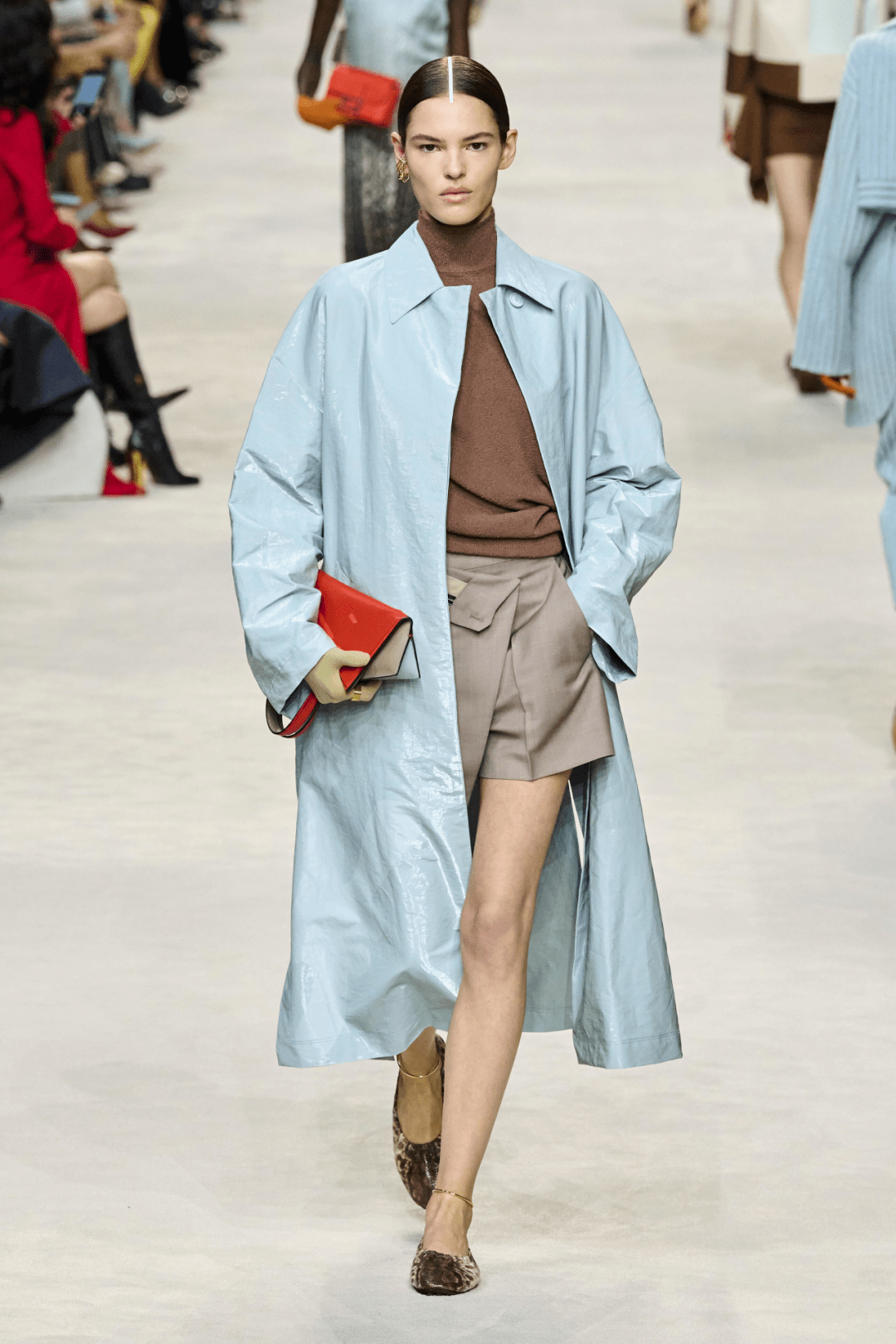 fendi△ stella mccartney△ tory burch△ az factory△ loewe