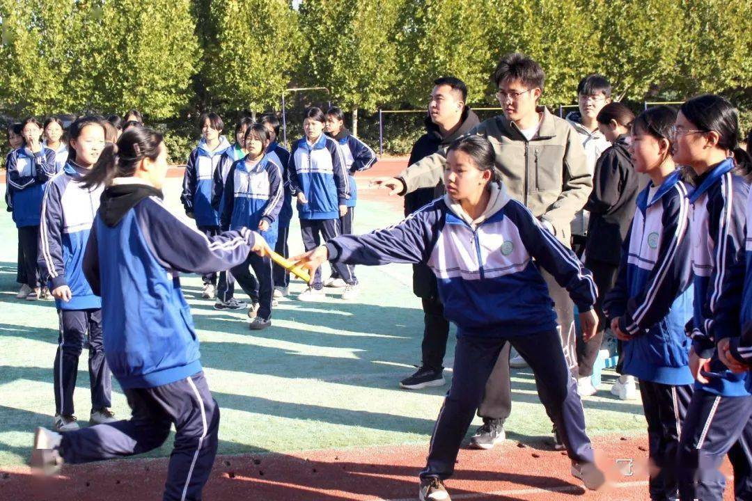 北陶中学举行冬季长跑接力赛.