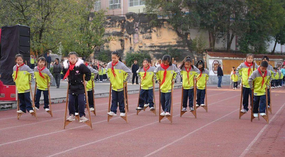 道真县民族小学图片