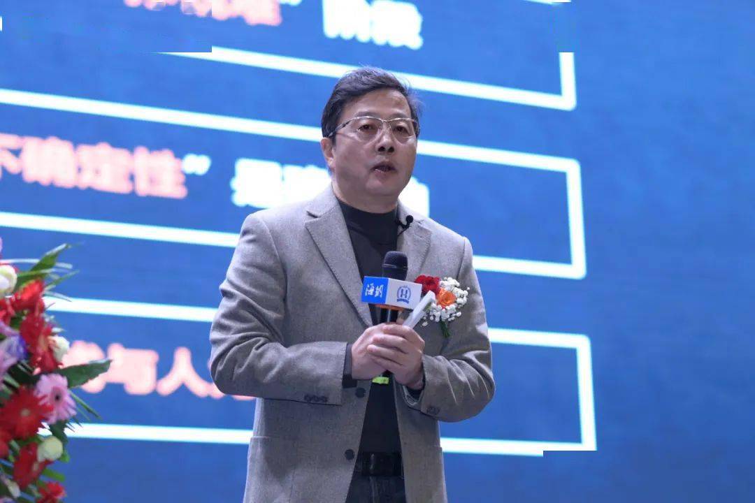 华为前人力资源副总裁吴建国《升级人才密度,提高组织力》▲ 知名