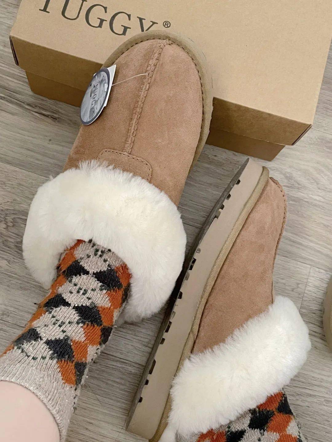 这热搜,杨幂今年扛不住了?_羊毛_tuggy_鞋子