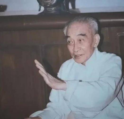 在袁焕仙的开悟经历中,有一幕让人印象深刻.