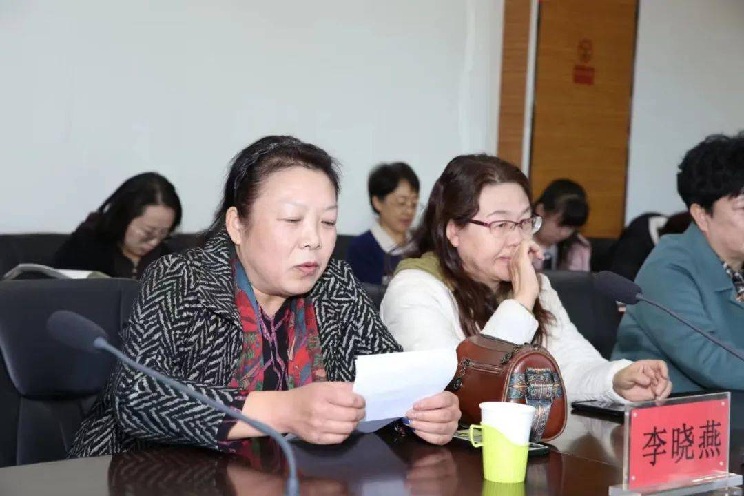 【阳泉一中】阳泉一中2023年退休教师座谈会_发展_传承_梁静