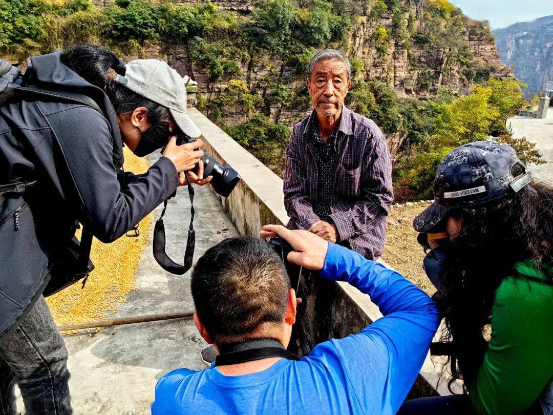 王碟摄影:林军摄影:莲子摄影:莲子摄影:密斯特刘摄影:黄风黑土皇后村