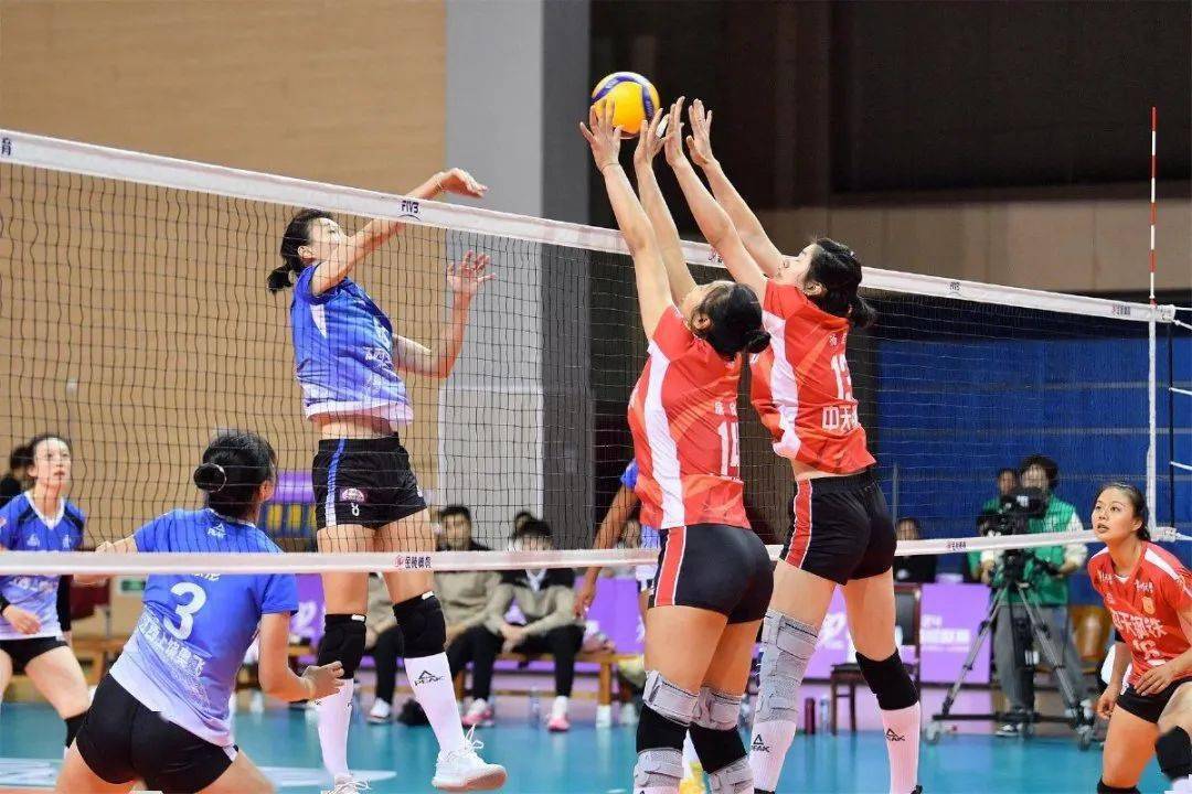 女排超级联赛 江苏中天钢铁豪取6连胜_江苏女排_比赛_中国女排