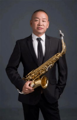 武警宁夏总队军乐队,任首席萨克斯·杜鹏佛山知名歌手,媒体主持人.