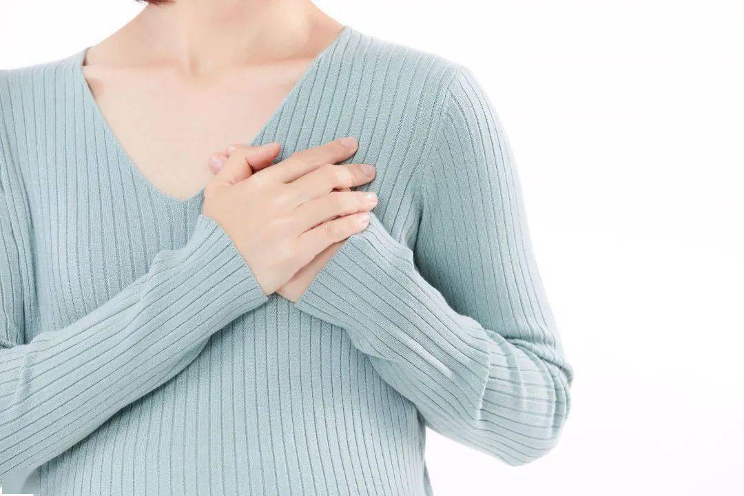 同样代表多种情况:恶性肿瘤乳腺癌良性肿瘤纤维腺瘤,腺瘤,脂肪瘤,错构
