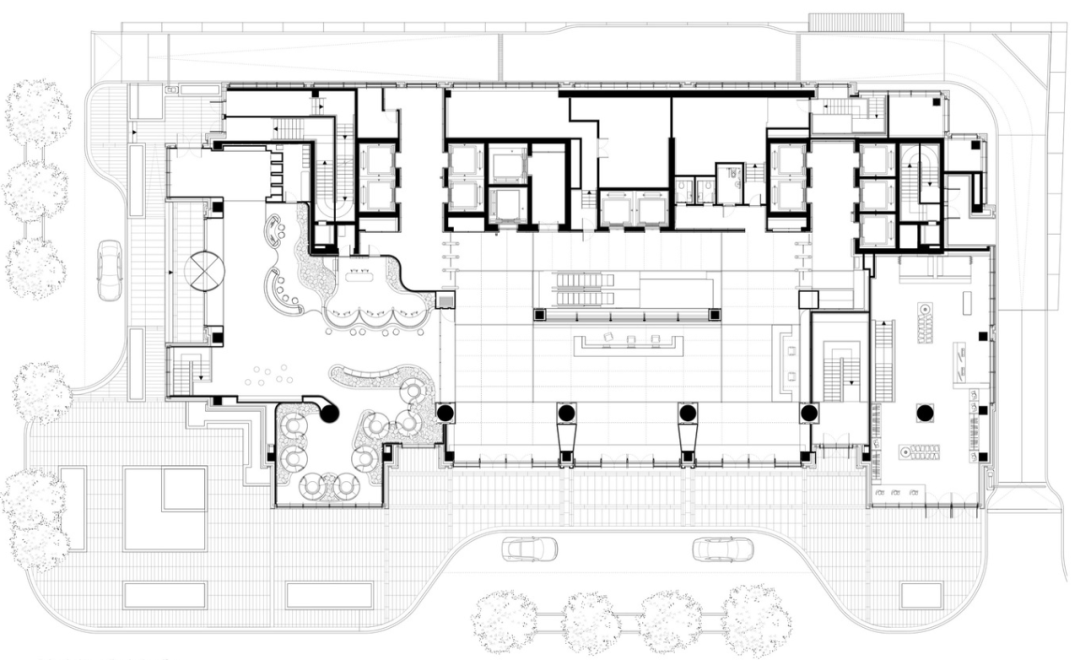 福斯特新作,通高中庭点亮办公大楼