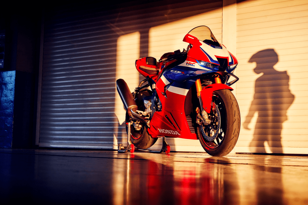 4挡就上299km/h的本田超级火刃更新,发动机继续加强_搜狐汽车_搜狐网