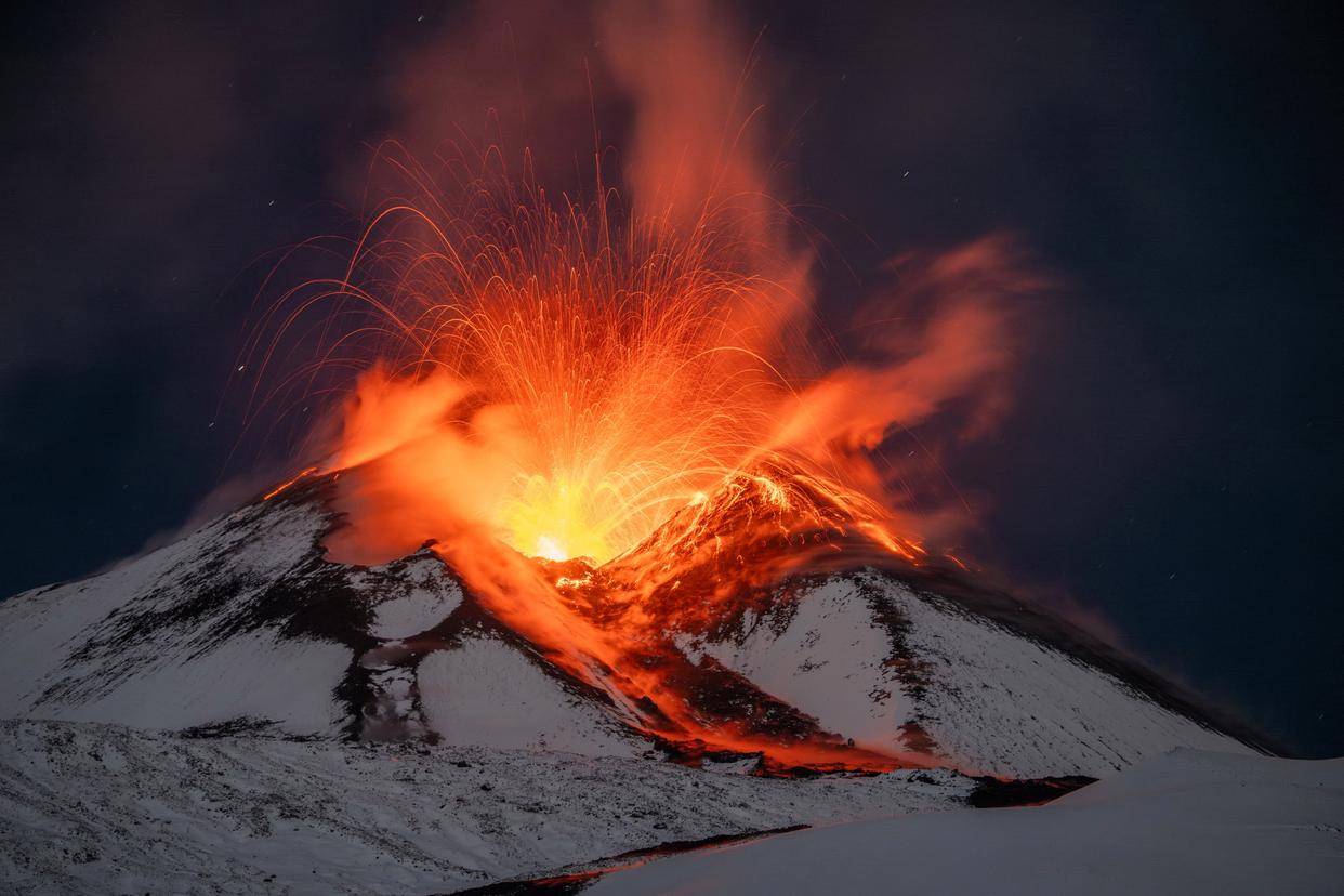 埃特拉火山图片