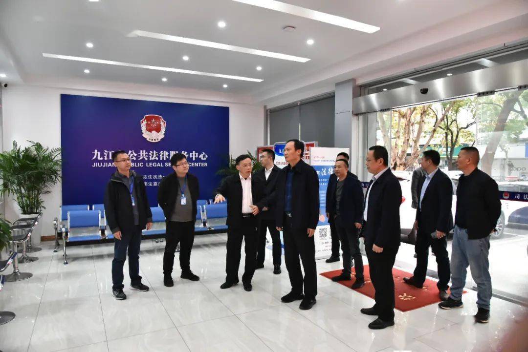 11月22日,市人大常委会副主任肖立新率调研组赴市司法局,调研《中华