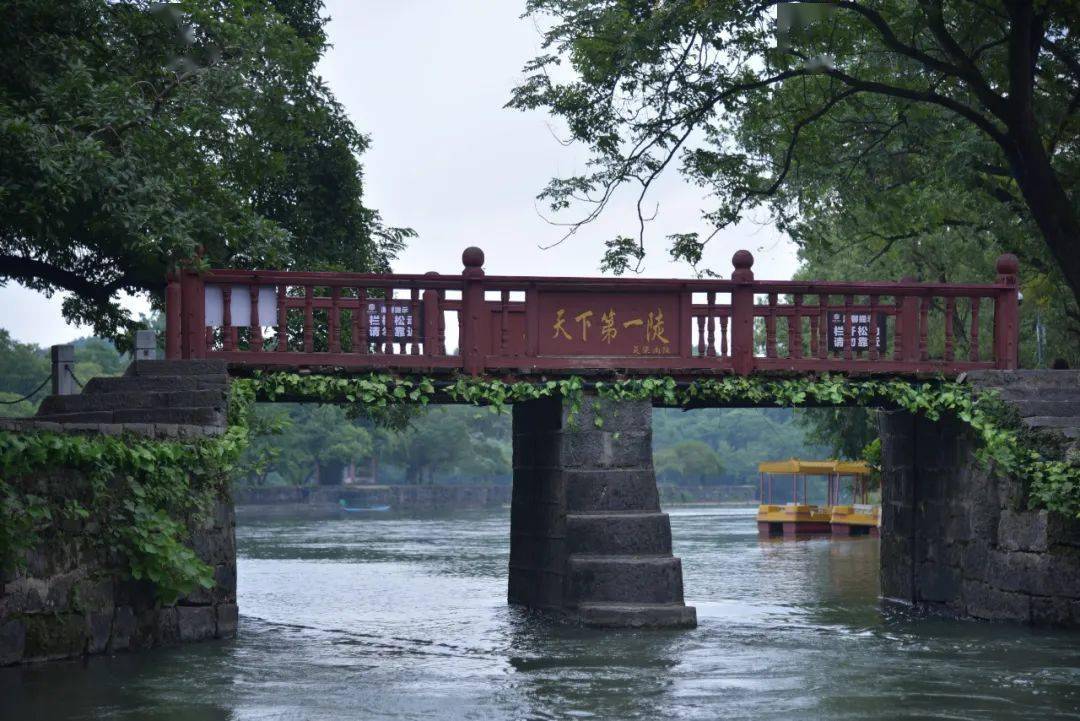 靈渠景區包括分水塘,鏵嘴,人字壩,南陡閣,天下第