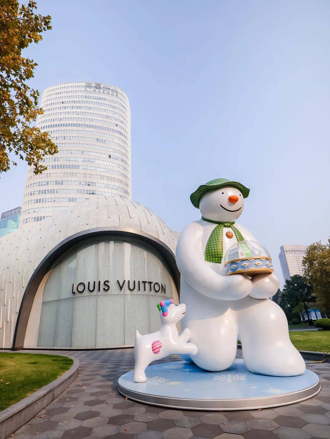 长宁这里7米高的"大雪人",笑迎游客进入"童话世界"_尚嘉_中心_购物