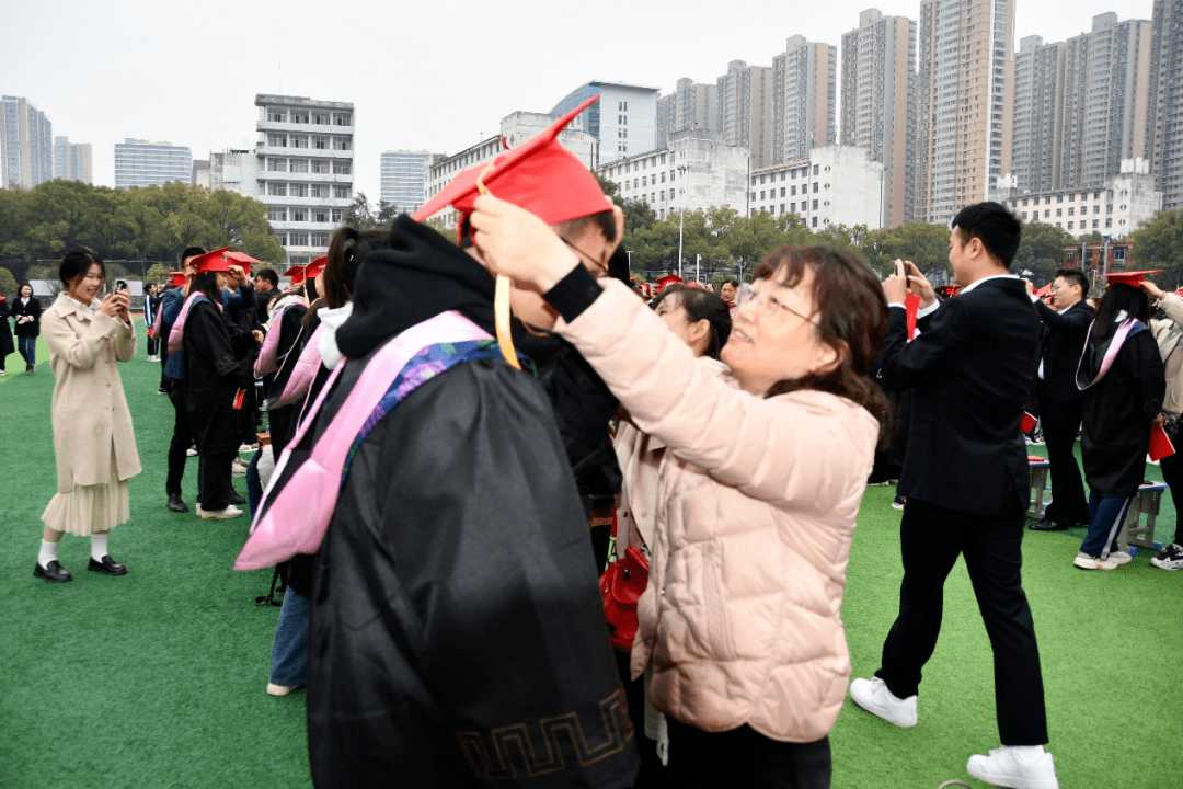宜春四中举行心理健康委员培训会/宜春市文笔峰小学召开家校共育家长