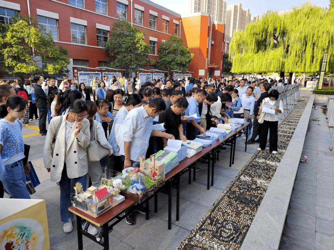 山东泰安市岱岳实验中学:聚焦生本课改绽放生命精彩_课堂_发展_教育